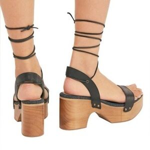 NWOT Free People Aurora Wrap Leather Platform Sandal